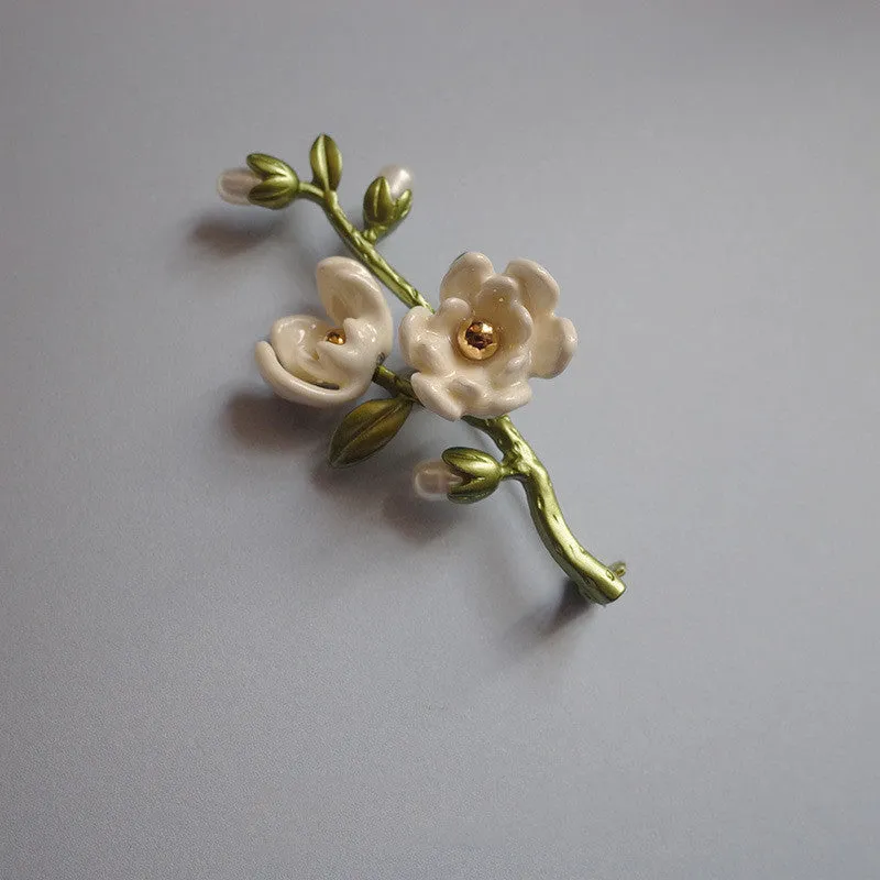 Annie Flower You Are My Heroine, Retro Art And Elegant White Magnolia Brooch Accessories