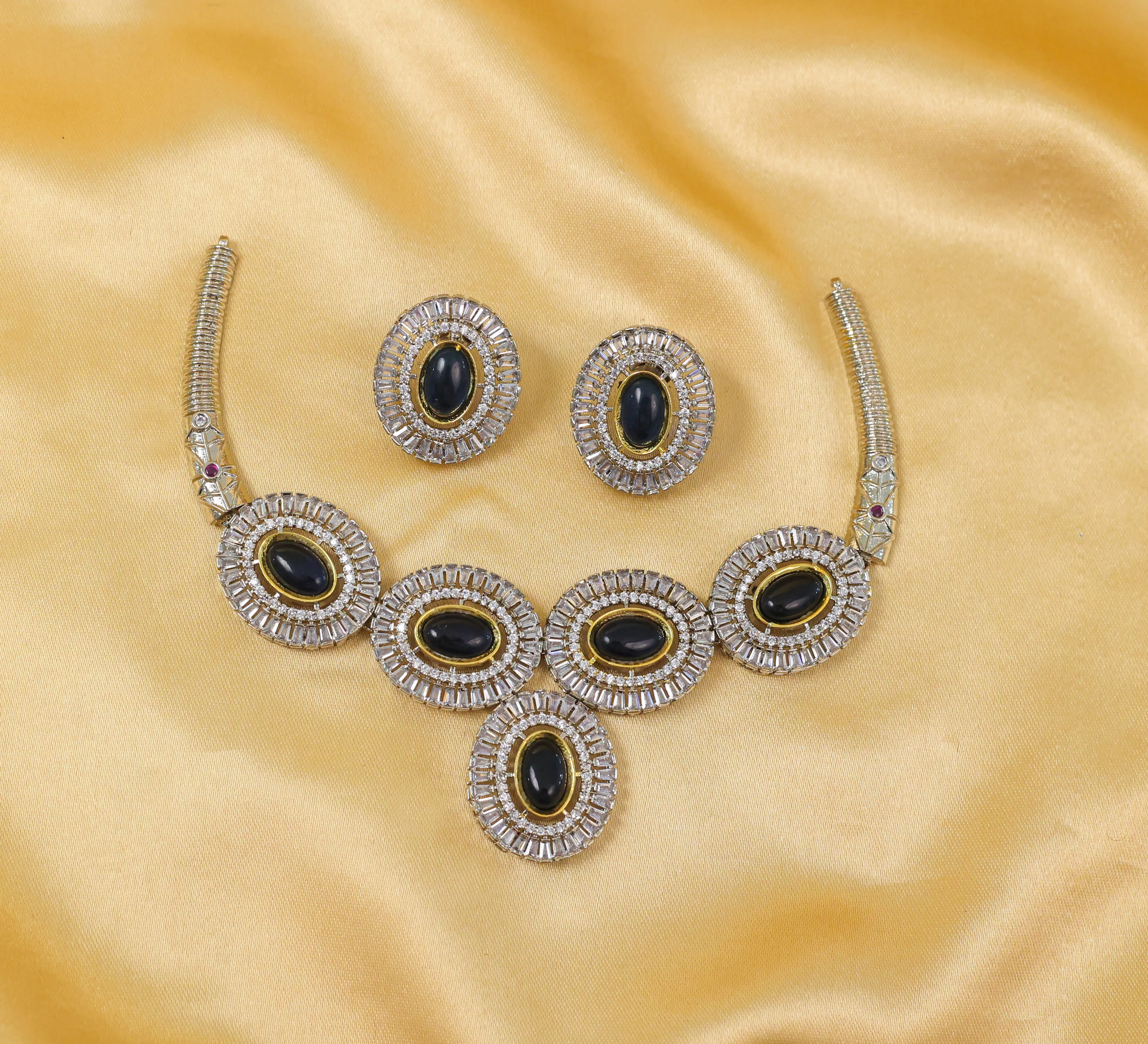 Antique Silver-Plated Necklace Set with Hydro Stones