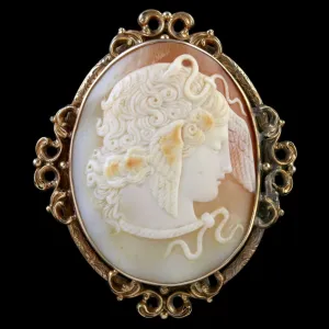 Antique Victorian Cameo Brooch Medusa 15Ct Gold Circa 1860