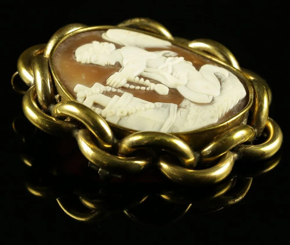 Antique Victorian Cameo Brooch Praying Angel Bullmouth Shell