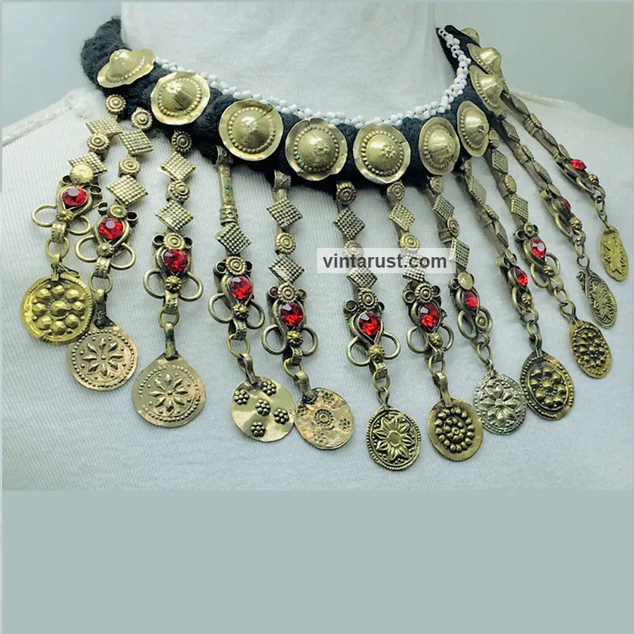 Boho Choker Necklace With Dangling Tassels
