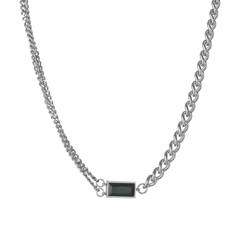 Collana Nera a Diamante Quadrato in Acciaio Titanio – Accessorio Hip Hop Trendy