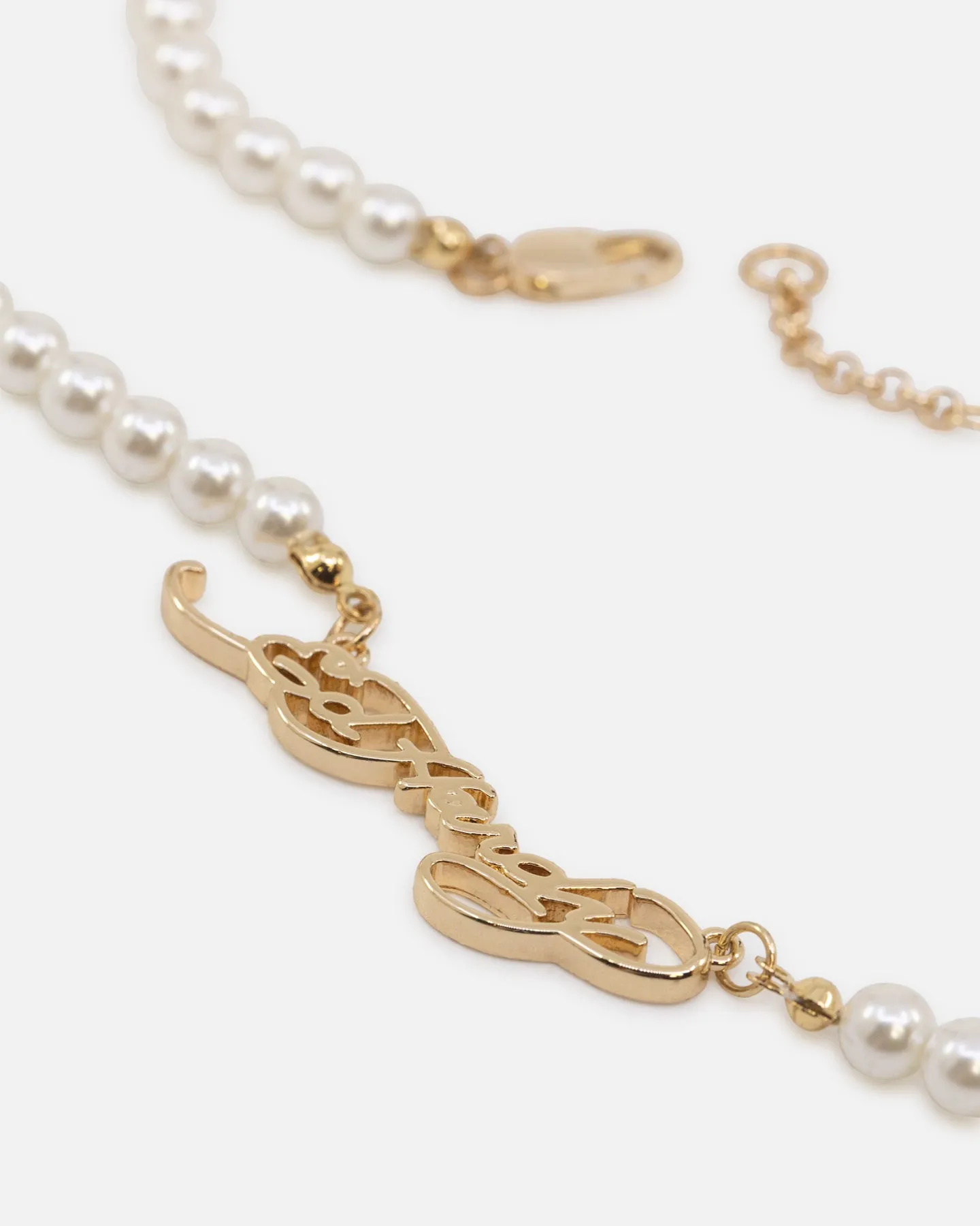 Ed Hardy Scroll Logo Carrie Pearl Necklace Gold