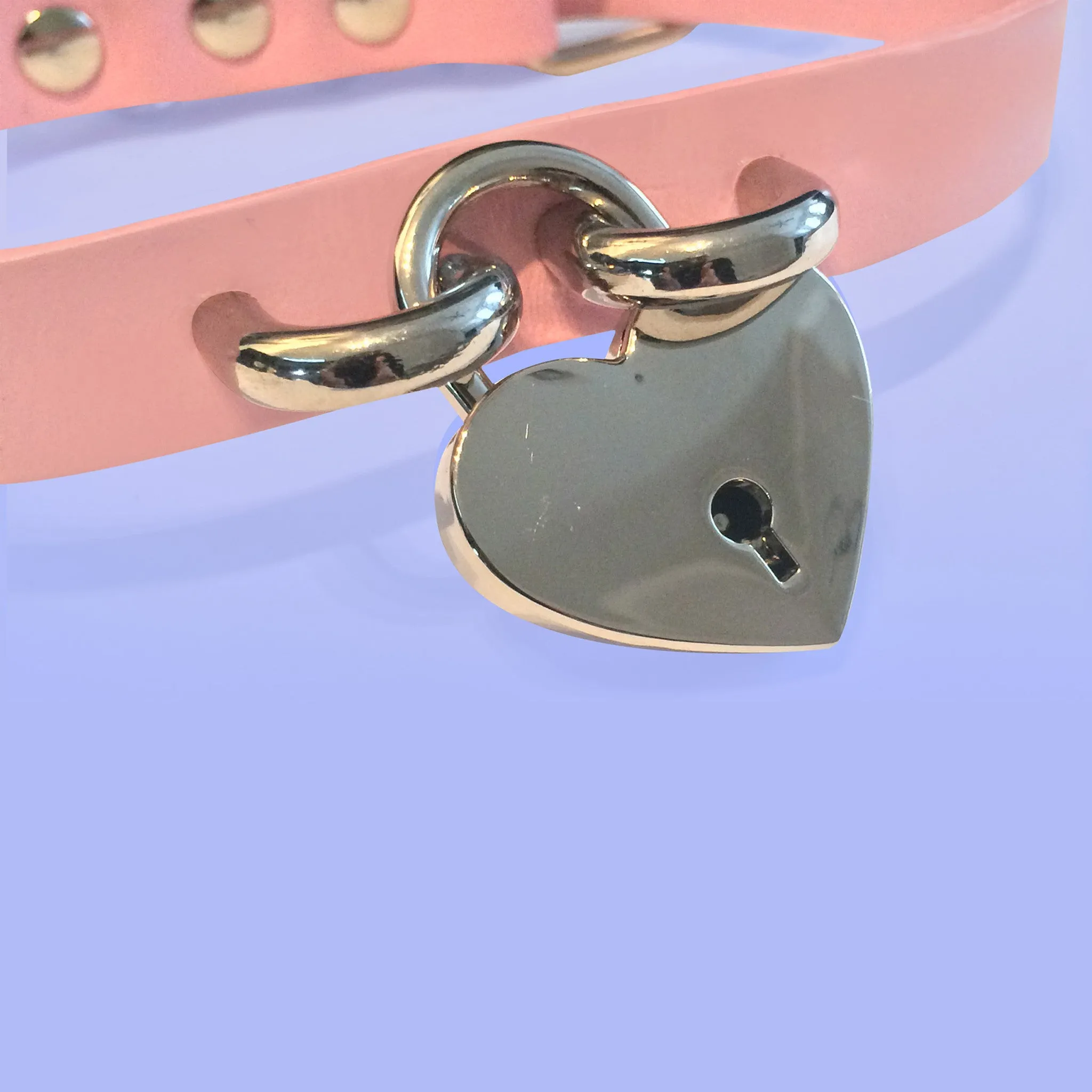 LIMITED ITEMS-HEART CHOKER