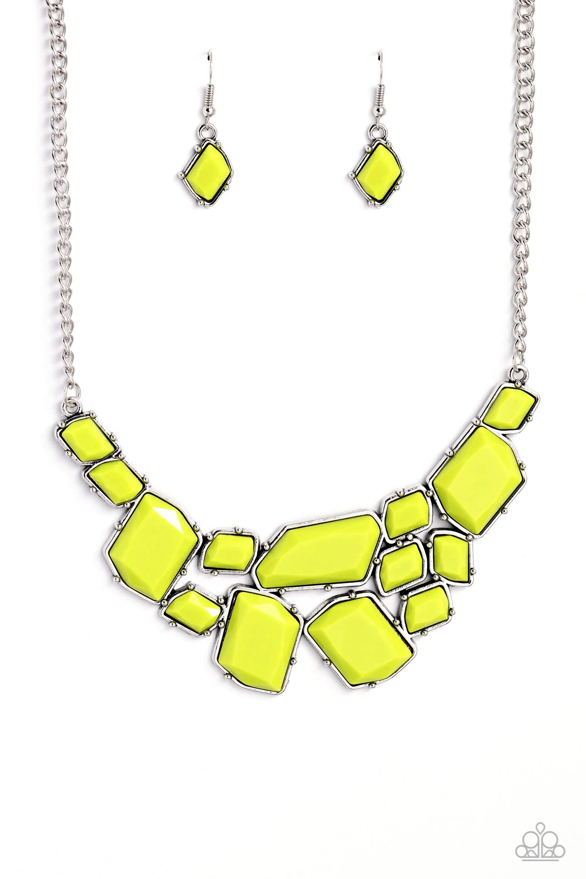 Paparazzi Energetic Embers - Green