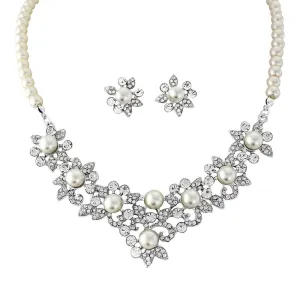 Sansa Pearl Necklace Set