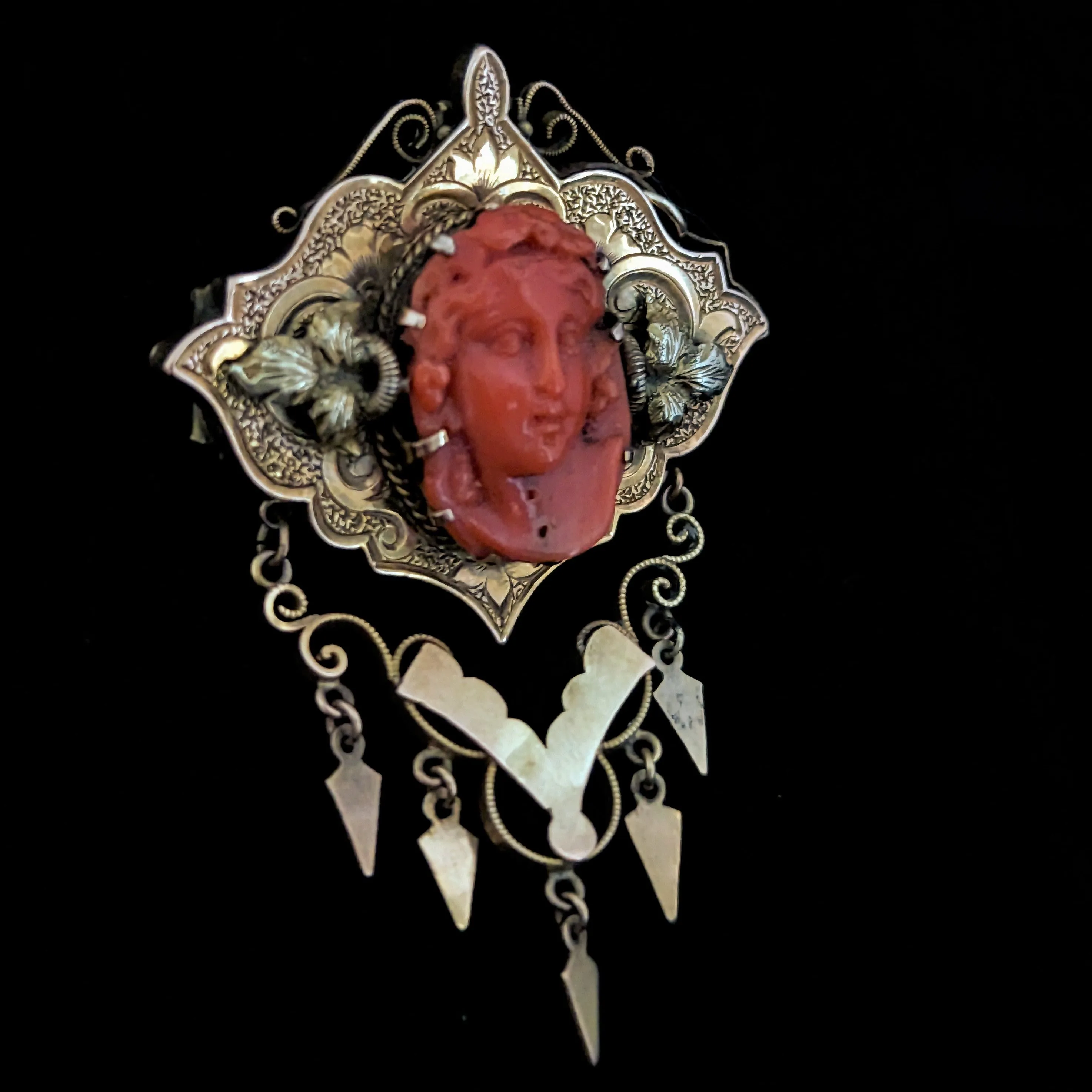 The Mesa - Victorian Era Coral Cameo 10k Gold Brooch