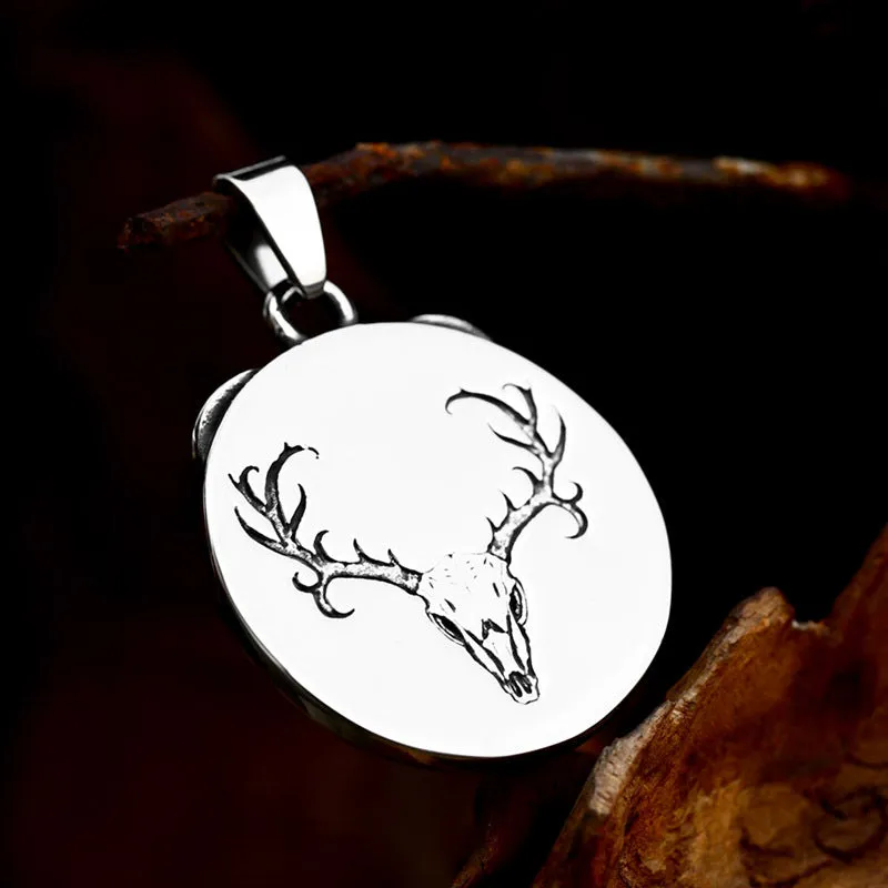 Titanium Steel Elk Pendant Necklace: Stylish Hip-Hop Inspired Jewelry for Men