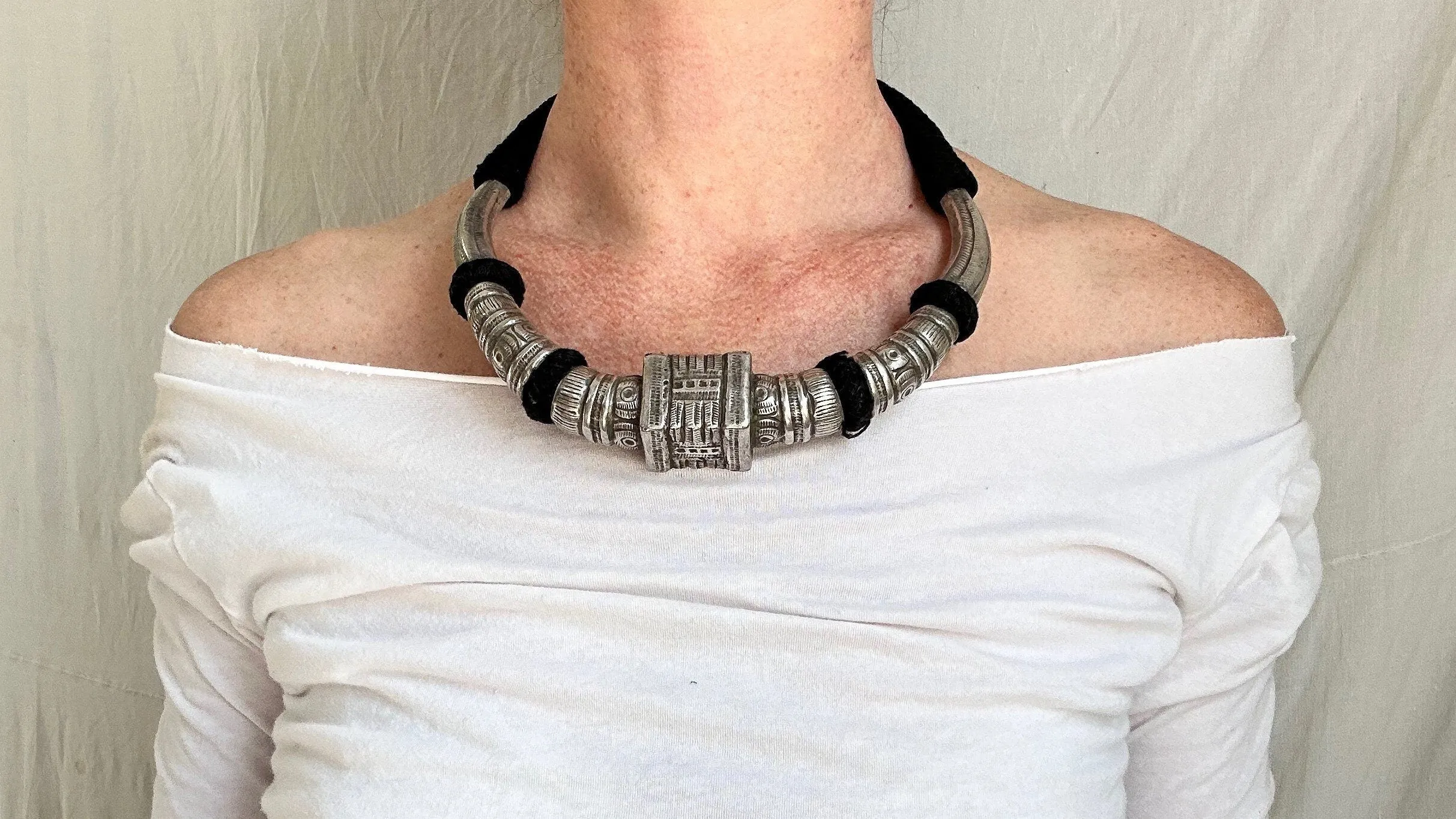 Tribal Necklace. Sterling SIlver. Antique. India. 1021