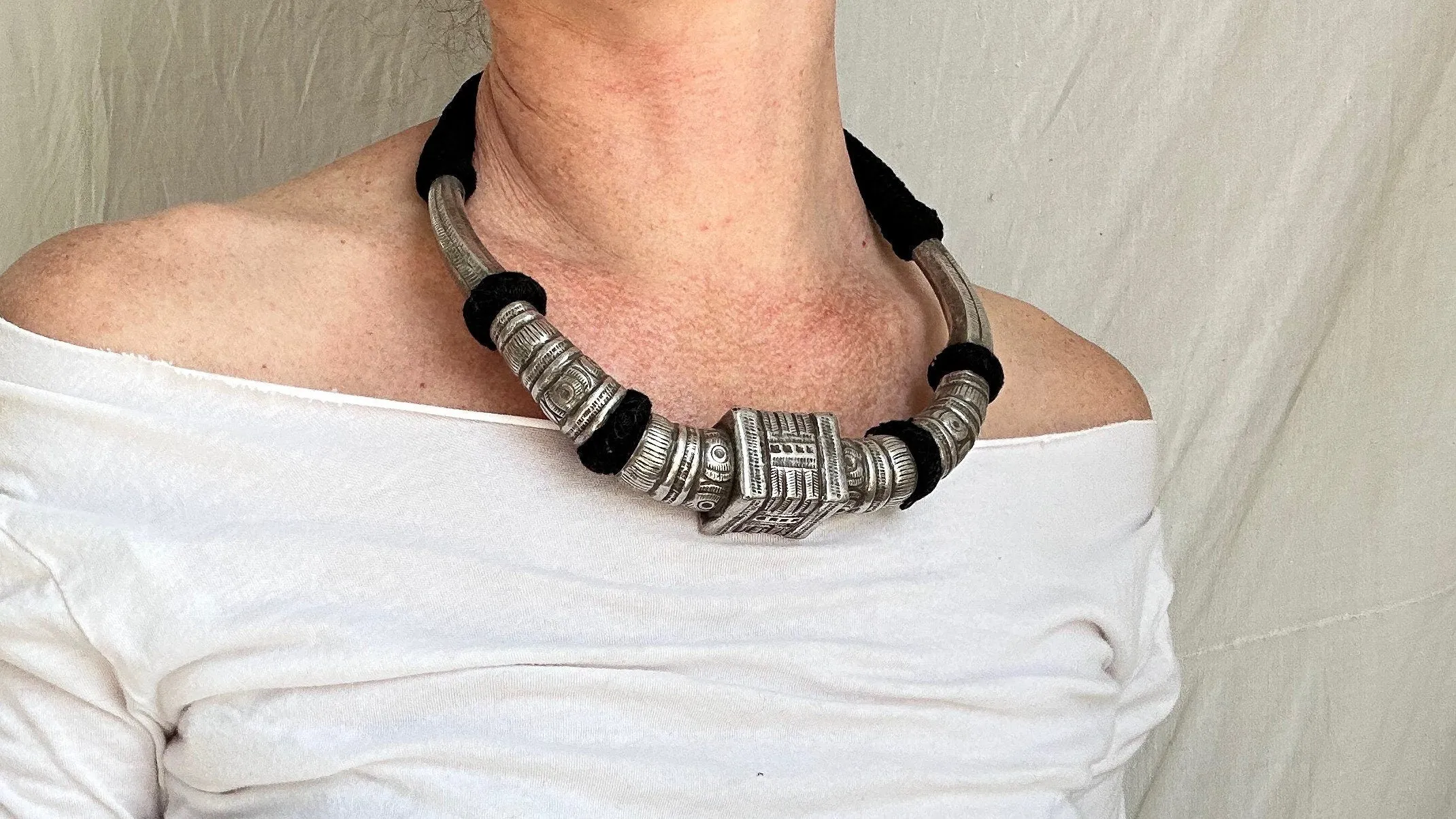 Tribal Necklace. Sterling SIlver. Antique. India. 1021