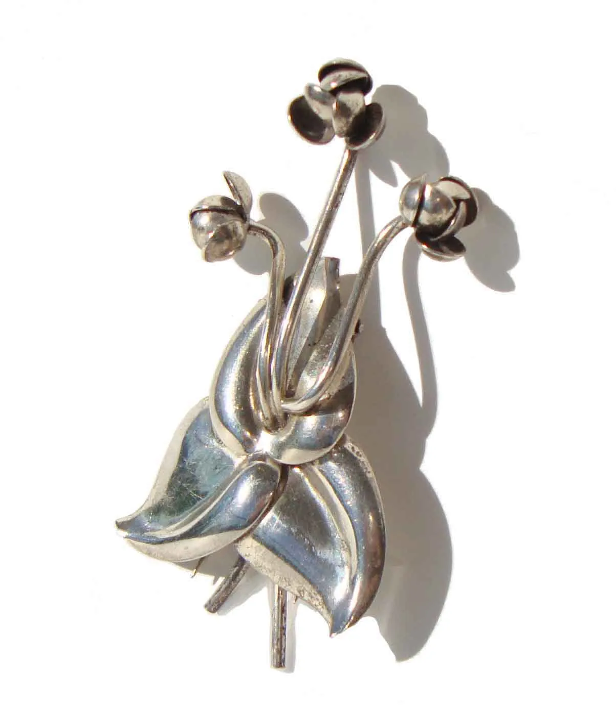 Vintage 40s Napier Trillium Sterling Silver Floral Fur Clip