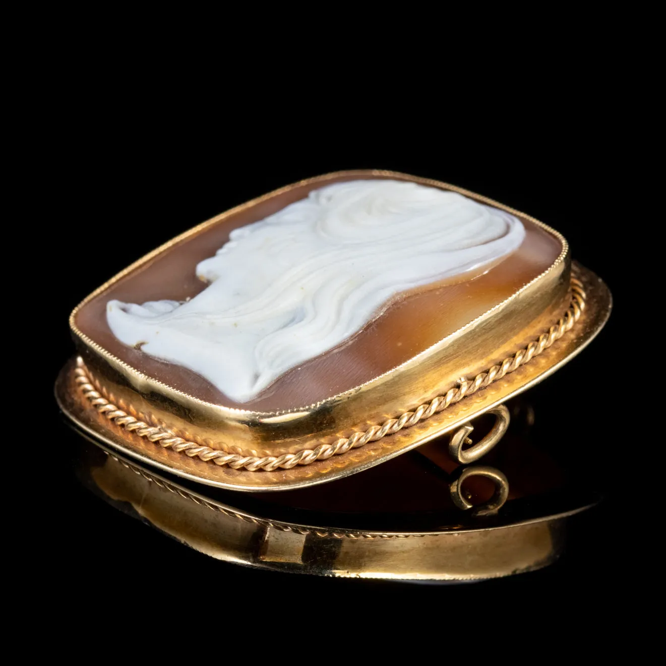 Vintage Bullmouth Shell Cameo Portrait Brooch 9Ct Gold Dated 1965