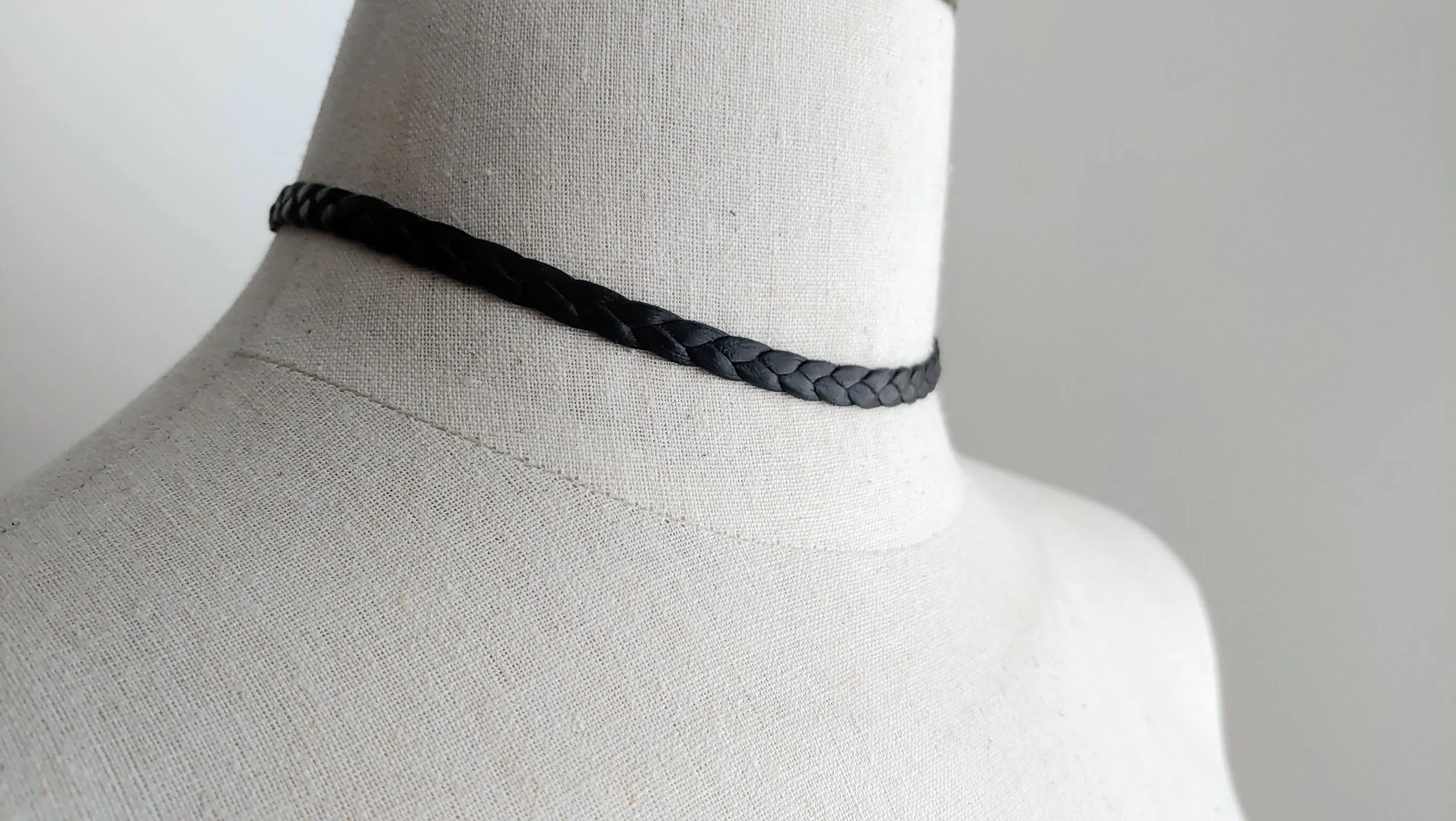 ZURI Braided Leather Choker Style Necklace & Headband - SS1137